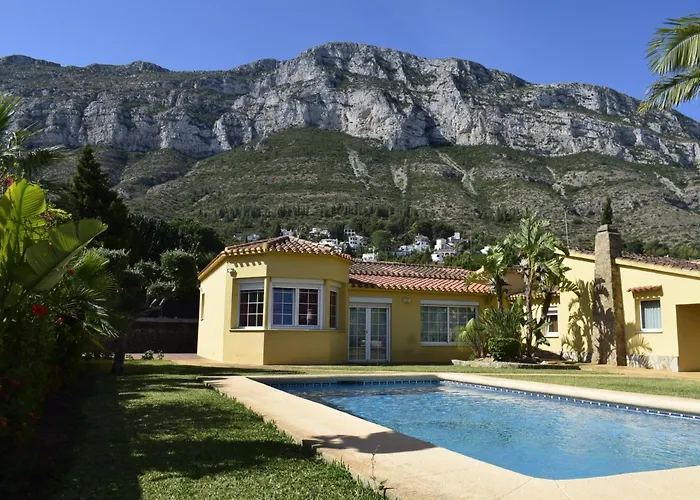 Anacasa Montgo Perelloner Ch4316 شاليه دينايا