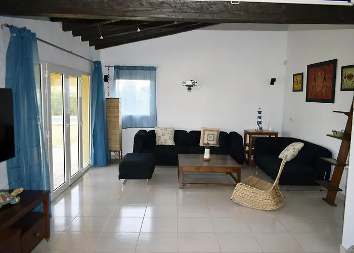 Anacasa Montgo Perelloner Ch4316 دينايا